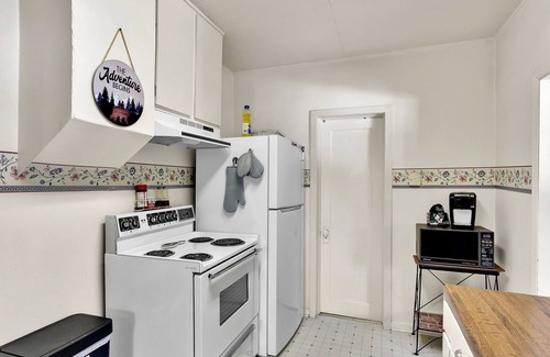 Kellogg House | The Outback: Kellogg’s Bargain Bungalow – Cozy & Affordable w/Hot Tub