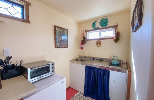 Truth or Consequences Cabin | THE OUTLAW CASITA: A Private Pet Friendly Tiny Home w/Hot Springs