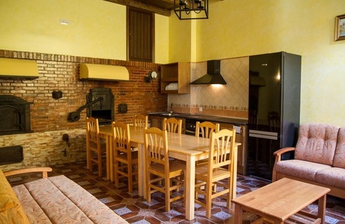 Hueva Cottage | The oven of Leopoldo Conjunto Rural