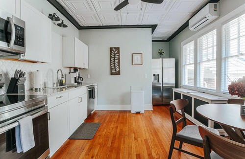 Staunton Apartment | The Overlook: Walk Downtown + City Views
