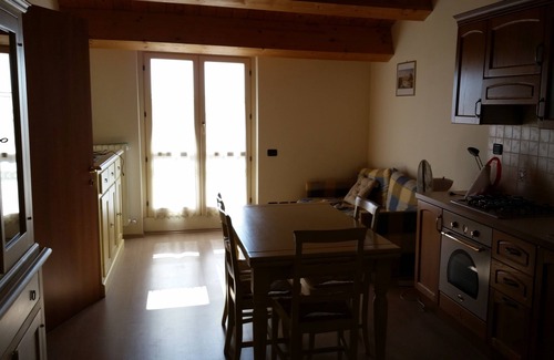 Avenale Apartment | The overview (apartment courtyard view 5)