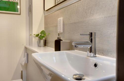 Hinton Parva Apartment | The Owl Barn Wiltshire - Flint
