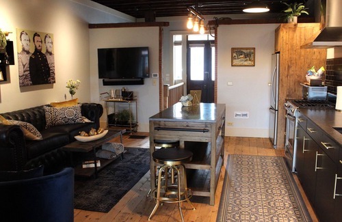 Galena House | The Owl House, 1850's Historic Home: Luxury Steps from Downtown