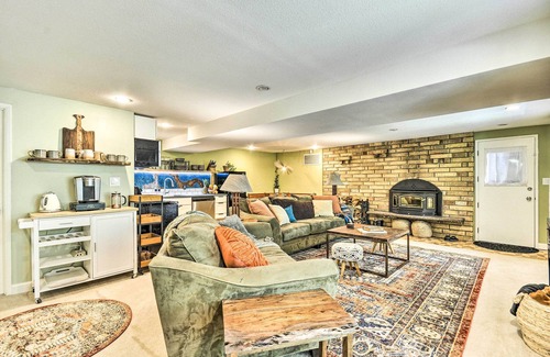 Pleasant Valley House | ‘The Owl’s Nest’ w/Hot Tub & Forest Views!