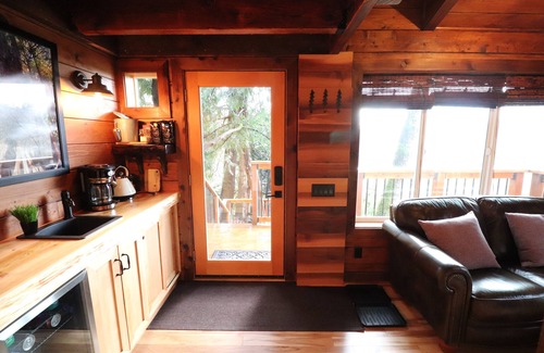 Sooke House | The Owl’s Perch Treehouse ~ Luxury Treetop Escape