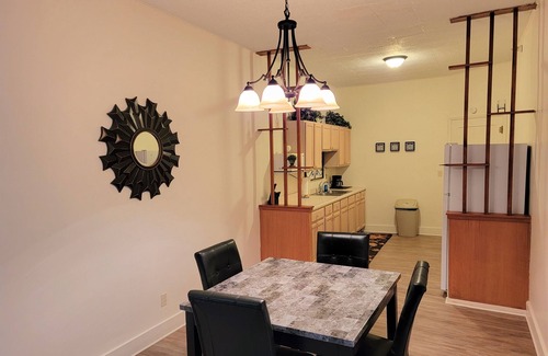 Fairbury Apartment | The Oxford 1BR apartment in historic downtown