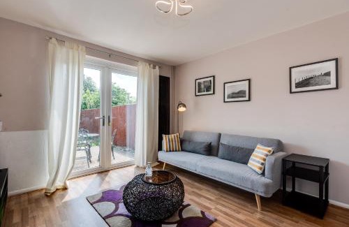 Oxford House | The Oxford Abode - 3-Bedroom House - large garden & free parking