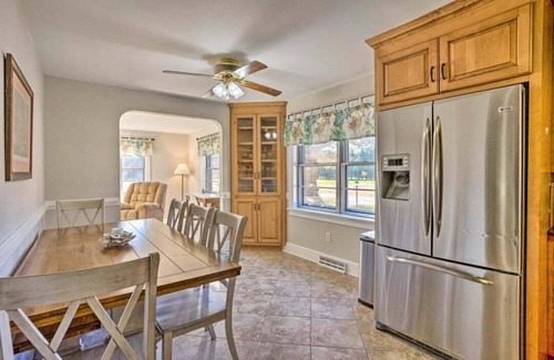 Weems House | 'The Oyster Bed' Retreat w/Pool & Game Room