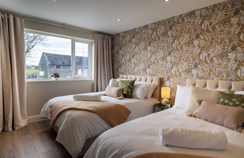 Clarinbridge Hotel | The Oyster House
