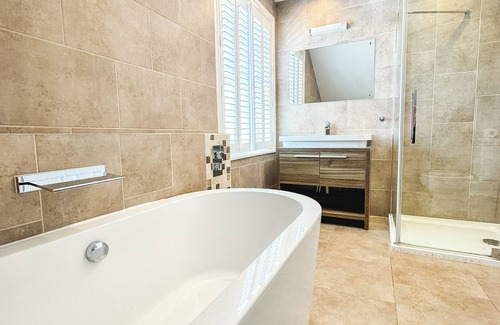 Burnham-on-Crouch Hotel | The Oyster Smack Inn