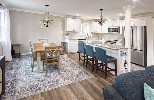 Weems House | The Oyster Tongs "Private Coastal Retreat"