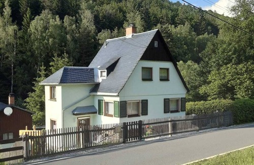 Erlbach House | The perfect vacation for nature lovers, hikers, geocaching, bike/ski vacationers