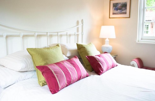 Allerford Apartment | The Pack Horse Exmoor National Park Allerford Riverside Cottage & Apartments