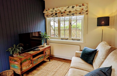 Allerford Apartment | The Pack Horse Exmoor National Park Allerford Riverside Cottage & Apartments