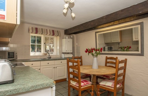 Allerford Apartment | The Pack Horse SC Apartments & Cottage Offers available
