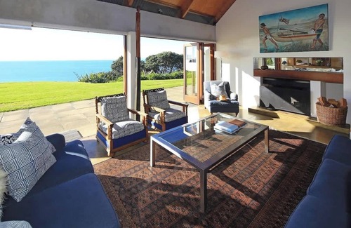 Onetangi House | The Pah | Stay Waiheke