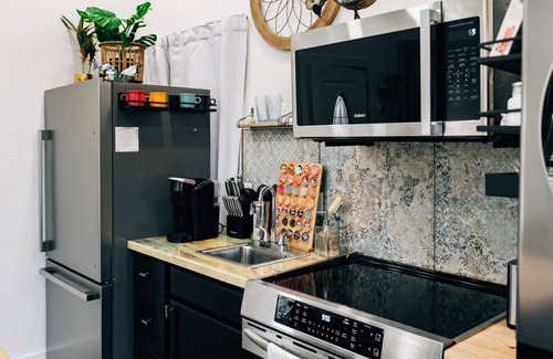 Brenham House | The Painted Lady-short walk to downtown square