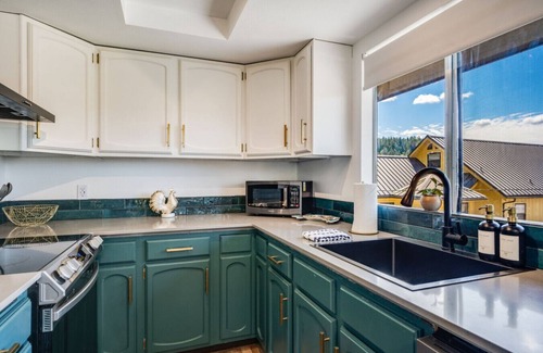 Tahuya House | The Painted Tide w/Hot tub, Kayaks, & Firepit