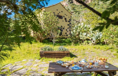 Valleseco Cottage | The Pajar de Casa de La Virgen for 4 people