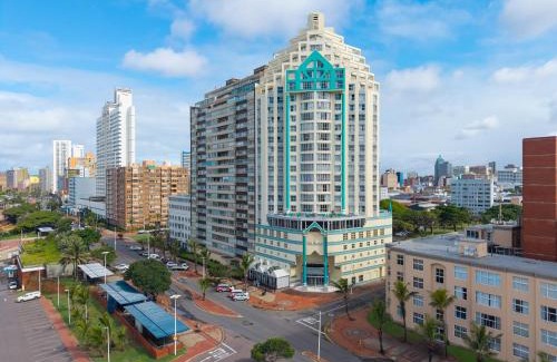 North Beach Apartment | The Palace All-Suite 3 Bedroom Penthouse 2201 by First Private Stays