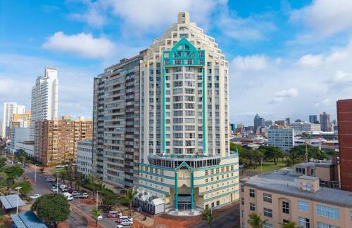 North Beach Apartment | The Palace All-Suite 3 Bedroom Penthouse 2201 by First Private Stays
