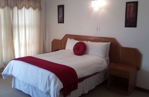 Maseru Hotel | The Palace Hotel Is 25 Km from Maseru and 15 Km from Teya-Teyaneg.