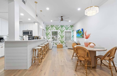 Palm Beach Condo | The Palm Beach House - Tropical