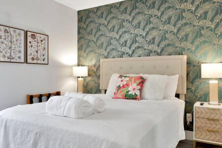 Rocky Point Apartment | The Palm Exclusive Tropical Luxury on the Water
