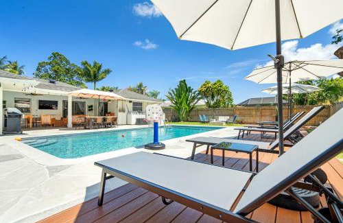 Lake Clarke Shores House | The Palm Luxe Retreat