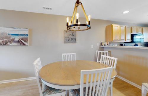 Rehoboth Beach Apartment | The Palms - 36507 Palm Dr, Unit #2204