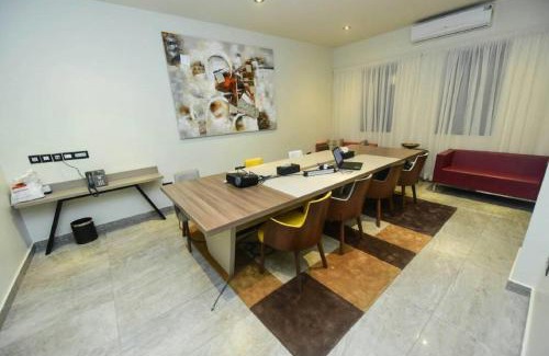 Accra Hotel | The Palms by Eagles Accra