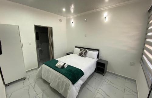 Lombardy East House | The Palms Guest House