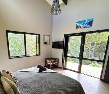 Burnt Pine House | The Palms - Norfolk Island