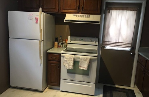 Lansing House | The Paradise @ Lyncott, A famiily friendly place to stay!