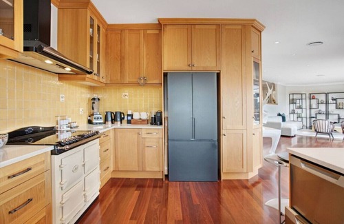Wainui House | The Parish House with Pool, BBQ and Pizza Oven
