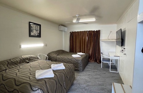 Charters Towers Hotel | The Park Motel