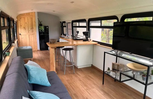 Northern Plains House | The Parking Lot - La Fortuna