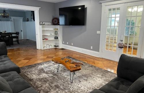 East Orange House | The Parkway 1