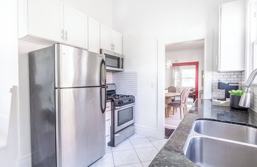 Downtown Sacramento House | The Parlor House @ Mansion Flats
