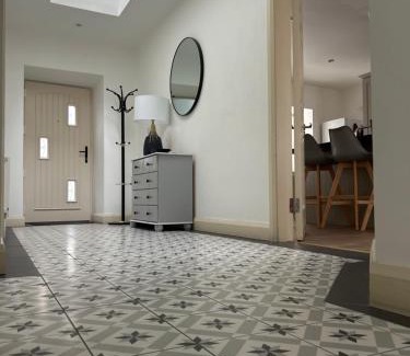 Roscoe House | The Parlour Cottage