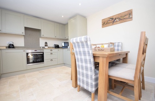 Emsworth Cottage | The Parlour , Emsworth - a barn conversion that sleeps 6 guests in 3 bedrooms