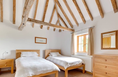 Ewhurst Green House | The Parlour in the beautiful Rye