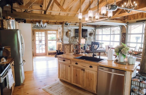 Washburn House | The Party House at Bear Creek Lodge