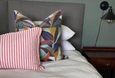 Mid Illovo House | The Pastures