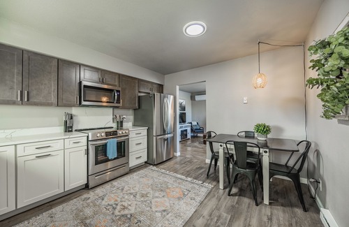 Montrose House | The Pathside Cottage