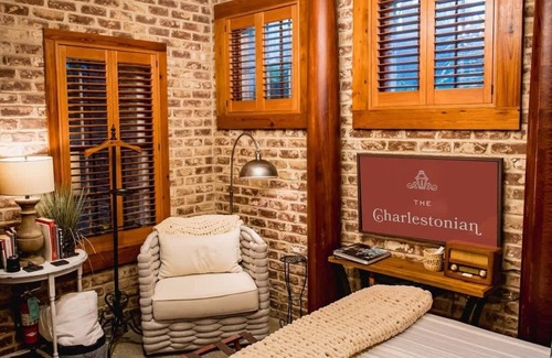 Cannonborough Elliotborough Hotel | The Patio Suite Summa