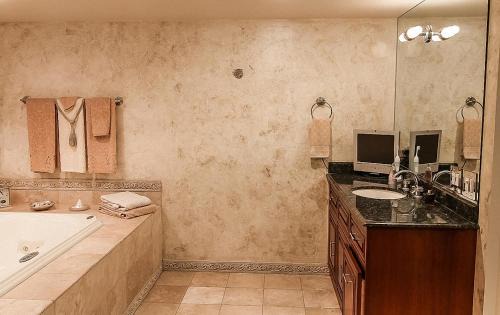North Arroyo House | The Patrician Hollywood Universal