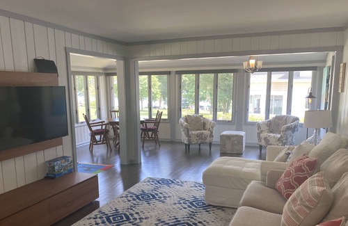 Delavan Lake Cottage | The Peace of Mind Ranch Cottage