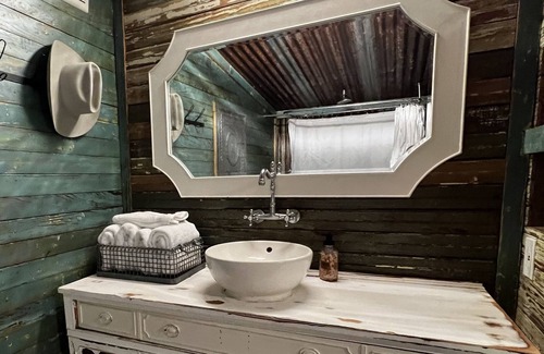 Round Top Cabin | The Peaceful Bungalow