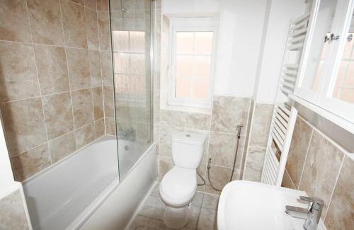 Great Sankey Apartment | The Peaceful Duplex